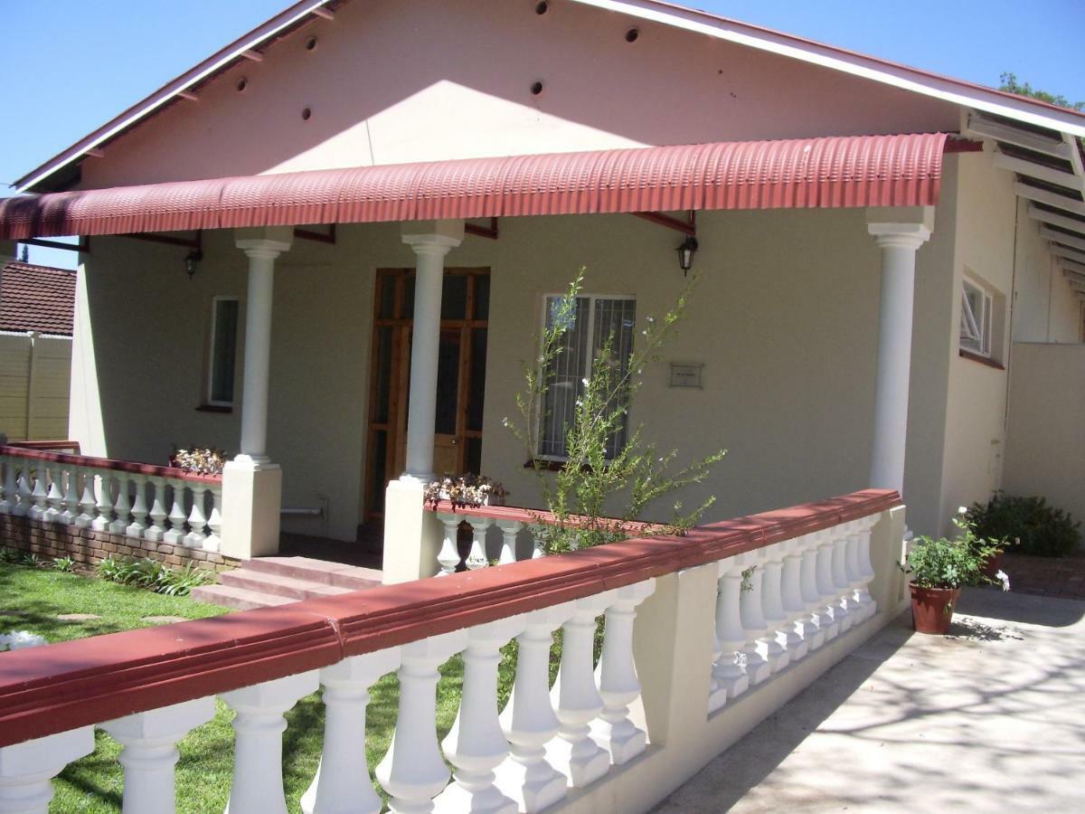 Dee'S Bnb Pretoria-Noord Esterno foto